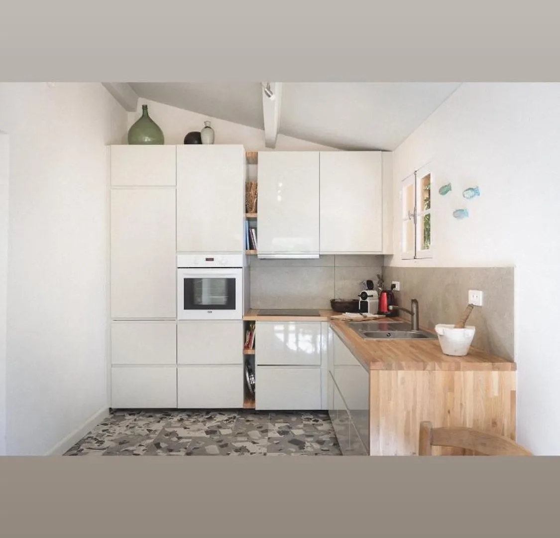 Bed and Breakfast Bastide Sainte Trinide Sanary-sur-Mer 3*,